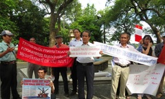 Người dân Cố đô Huế xuống đường biểu tình phản đối Trung Quốc